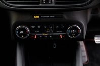 Ford Focus ST-LINE X 34