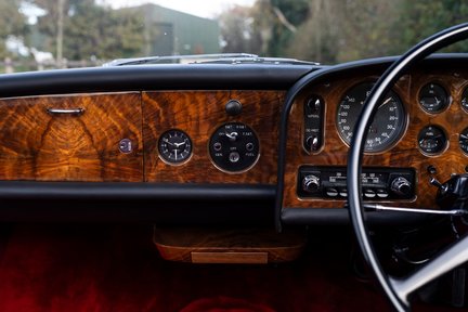 Bentley S2 Continental Drophead 25
