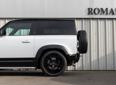 Land Rover Defender 90 V8 28