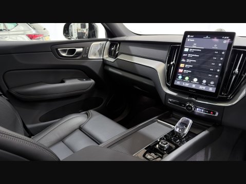 Volvo XC60 B5 ULTRA BLACK EDITION AWD 13