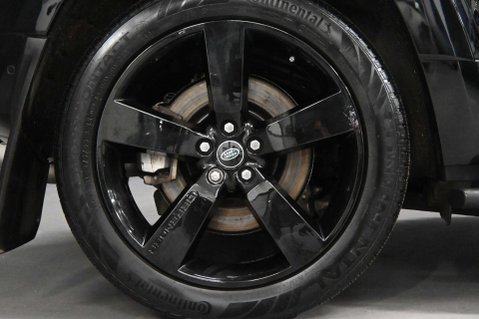 Land Rover Defender 3.0 Defender X-Dynamic HSE D MHEV A 4WD 5dr 54