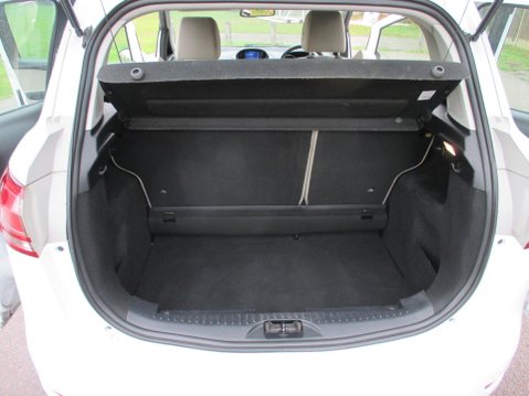 Ford B-Max 1.0T EcoBoost Titanium Navigator Euro 6 5dr 38