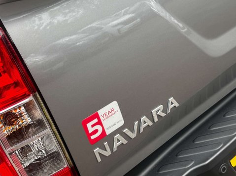 Nissan Navara 2.3 dCi N-Guard Pickup Double Cab 4dr Diesel Auto 4WD Euro 6 (190 ps) 16