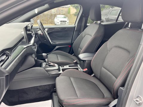 Ford Focus 1.0T EcoBoost MHEV ST-Line DCT Euro 6 (s/s) 5dr 31