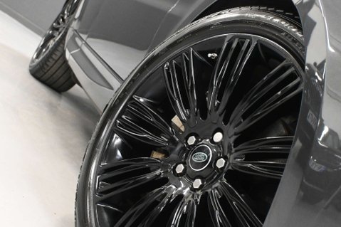 Land Rover Range Rover Sport 3.0 Range Rover Sport HSE Dynamic Black D MHEV Auto 4WD 5dr 9