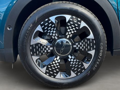 Fiat 600 115kW La Prima 54kWh 5dr Auto 13