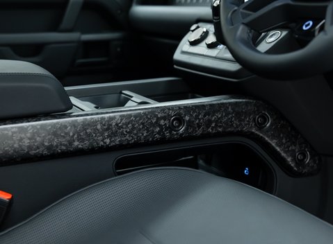 Land Rover Defender 110 OCTA EDITION ONE 30