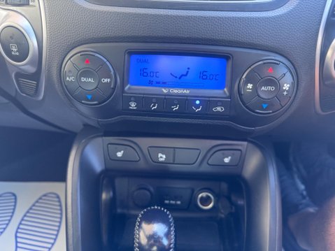 Hyundai ix35 2.0 CRDi Premium Auto 4WD Euro 5 5dr 11