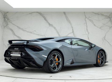 Lamborghini Huracan LP640-2 Tecnica 7