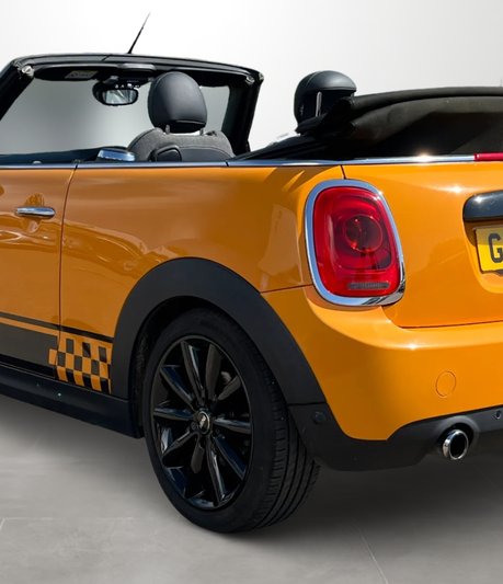 Mini Convertible 1.5 Cooper 2dr [Chili/Media Pack XL]