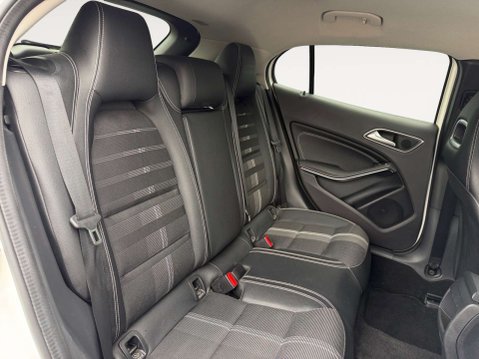 Mercedes-Benz GLA 1.6 GLA 180 Urban Edition Auto 5dr 13