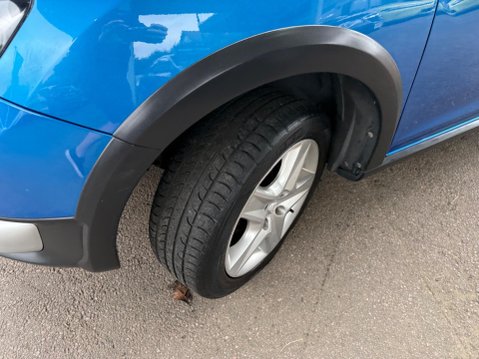 Dacia Sandero Stepway 1.5 dCi Laureate Euro 6 (s/s) 5dr 38