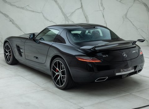 Mercedes-Benz SLS AMG GT FINAL EDITION 14