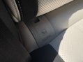 Land Rover Range Rover Velar 2.0 D180 R-Dynamic SE SUV 5dr Diesel Auto 4WD Euro 6 (s/s) (180 ps) 71