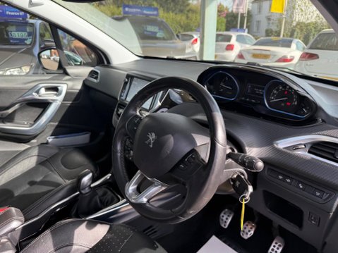 Peugeot 2008 1.6 e-HDi Feline Euro 5 (s/s) 5dr (Mistral) 18