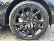 Land Rover Discovery D300 HSE Panel Van - Rear Seat Conversion / Black Pack 38