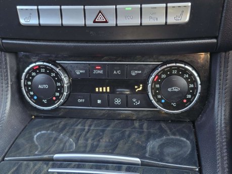 Mercedes-Benz CLS 2.1 CLS220d AMG Line Coupe 4dr Diesel G-Tronic+ Euro 6 (s/s) (177 ps) 28
