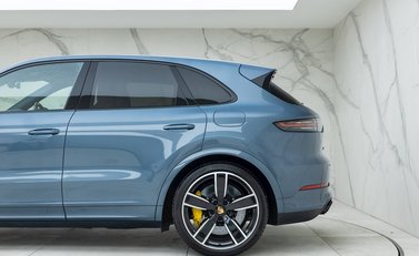 Porsche Cayenne TURBO S E-HYBRID 29