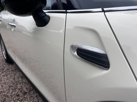 Mini Hatch 1.5 Cooper Classic Steptronic Euro 6 (s/s) 5dr 49