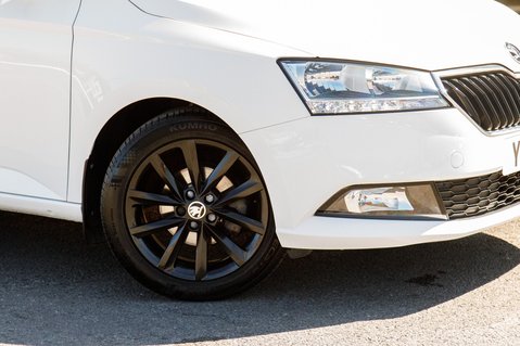 Skoda Fabia COLOUR EDITION TSI 11