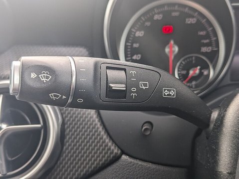 Mercedes-Benz GLA GLA200 SE 23