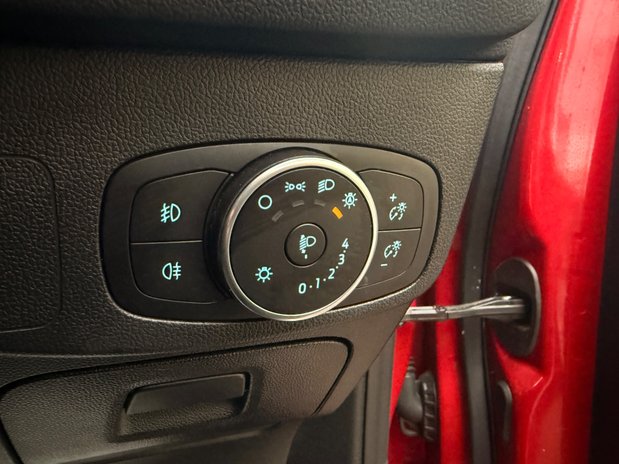 Ford Focus TITANIUM EDITION MHEV 16