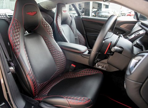 Aston Martin Vanquish 12