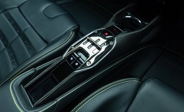 Ferrari SF90 Stradale 21