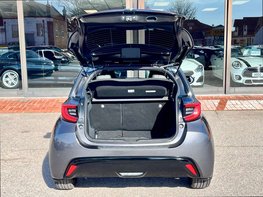 Toyota Yaris 1.5 Yaris Dynamic HEV CVT 5dr 64