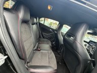 Mercedes-Benz GLA GLA 180 AMG LINE EDITION 13
