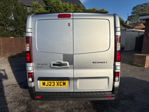Renault Trafic LL30 SPORT DCI 8