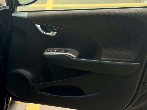 Honda Jazz 1.3h IMA HE Hatchback 5dr Petrol Hybrid CVT Euro 5 (102 ps) 74