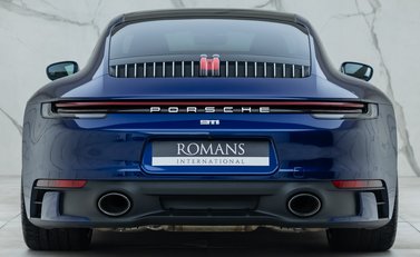 Porsche 911 Carrera 4S (992) 5