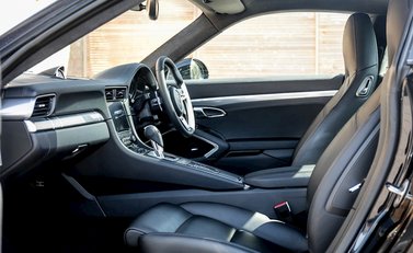 Porsche 911 (991.2) Carrera 4S 16