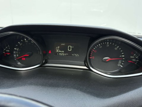 Peugeot 308 1.6 308 Active HDi Blue S/S 5dr 37