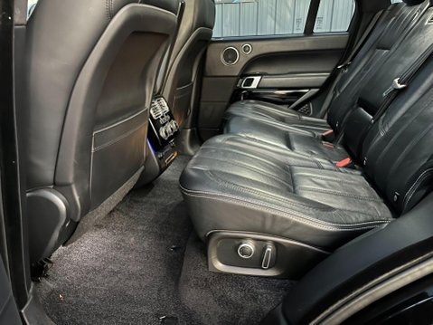 Land Rover Range Rover 3.0 TD V6 Autobiography Auto 4WD Euro 6 (s/s) 5dr 42