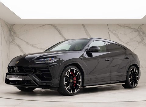 Lamborghini Urus V8 1