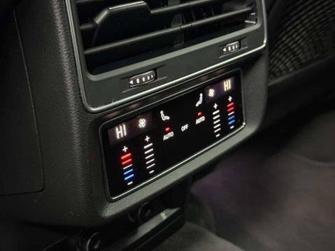 Audi Q7 3.0 TDI V6 50 Black Edition SUV 5dr Diesel Tiptronic quattro Euro 6 (s/s) ( 40