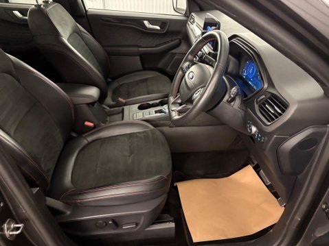 Ford Kuga 2.5 EcoBoost Duratec 14.4kWh ST-Line X CVT Euro 6 (s/s) 5dr 3