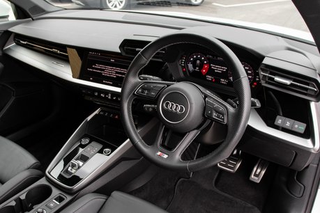 Audi A3 SPORTBACK TFSI S LINE MHEV
