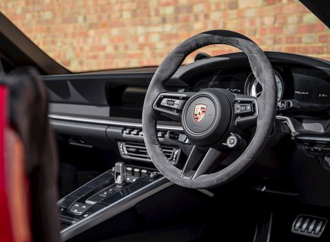 Porsche 911 Turbo S Cabriolet (992) 13