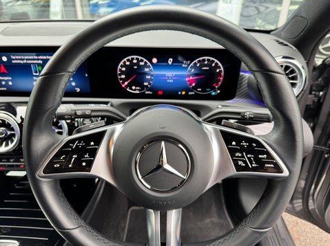 Mercedes-Benz A Class A 180 SPORT EXECUTIVE MHEV 29
