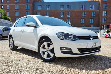 Volkswagen Golf MATCH TSI BLUEMOTION TECHNOLOGY..10 SERVICES..LAST OWNER 9 YEARS..