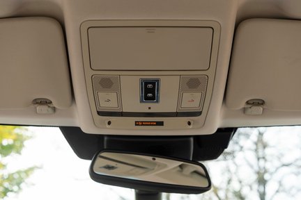 Land Rover Discovery Sport TD4 HSE LUXURY 25