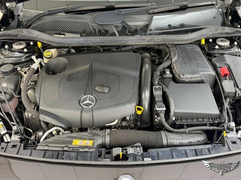 Mercedes-Benz GLA 2.1 GLA220d Sport (Premium) 7G-DCT 4MATIC Euro 6 (s/s) 5dr 96