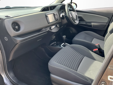 Toyota Yaris 1.5 Hybrid Icon Tech 5dr CVT 2