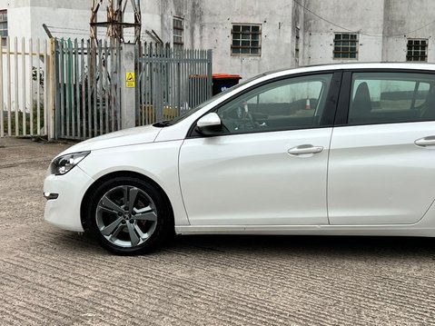 Peugeot 308 E-HDI ACTIVE 15
