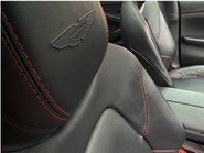 Aston Martin DBX V8 44