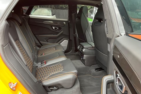 Lamborghini Urus V8 - ORANGE -AKRAPOVIC EXHAUST -PAN ROOF -B&O-MASSAGE SEATS-BLIND SPOT -ACC 37