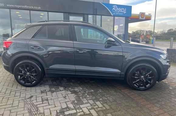 Volkswagen T-Roc BLACK EDITION 1.0 TSI 6